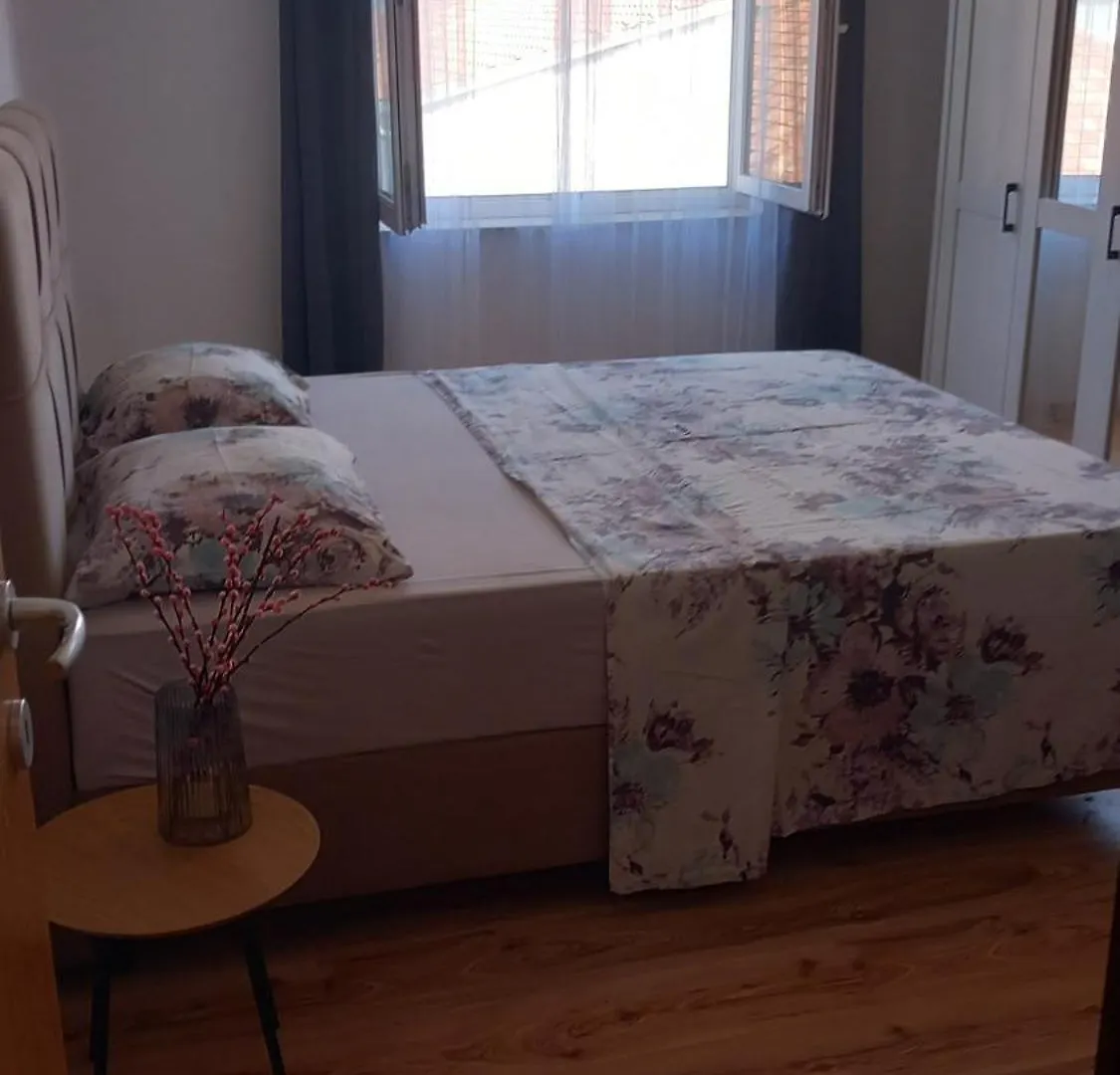 Tri Gracije Apartment Tkon