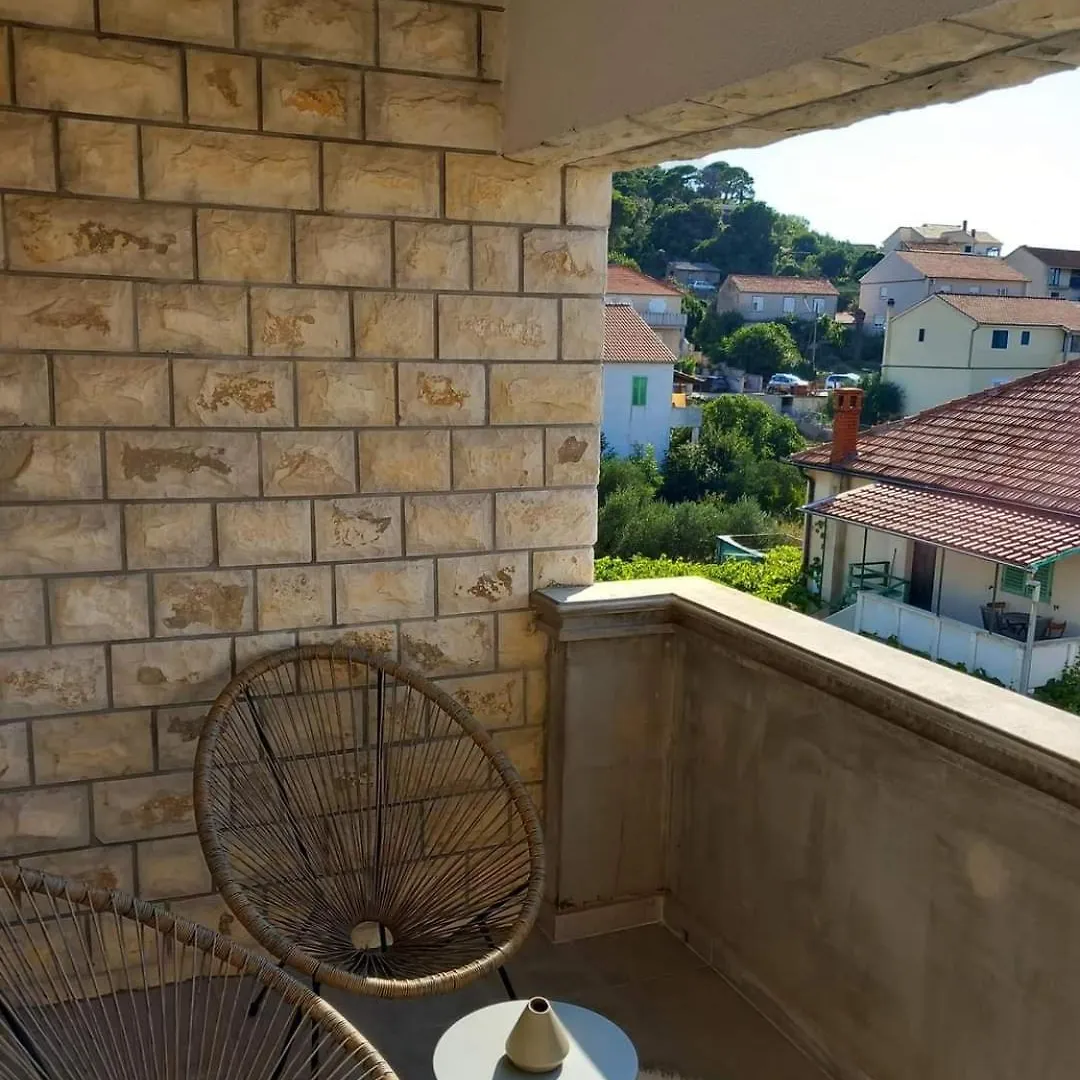 Tri Gracije Apartment Tkon