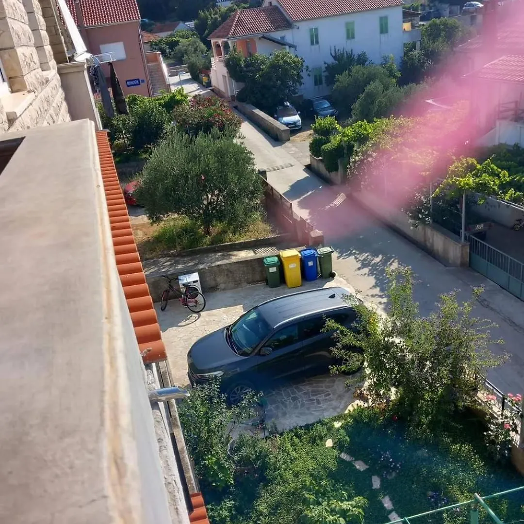 Tri Gracije Apartment Tkon