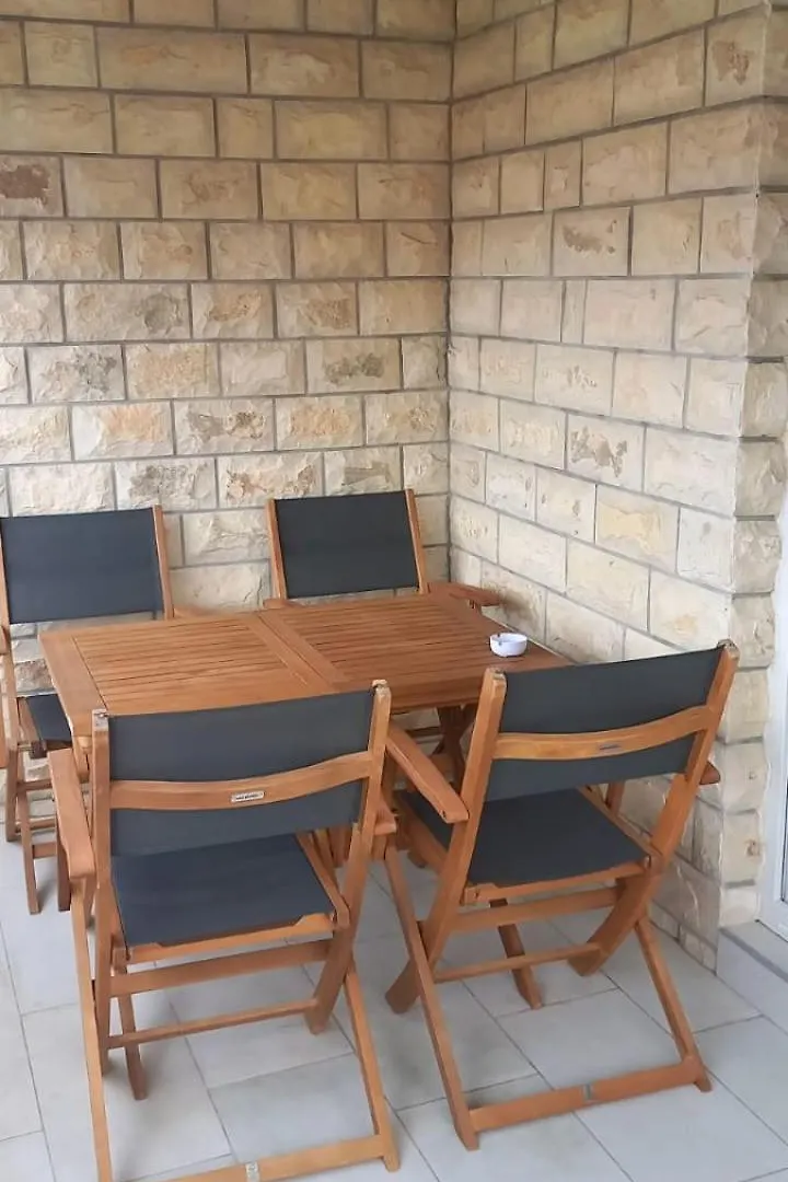 Tri Gracije Apartment Tkon